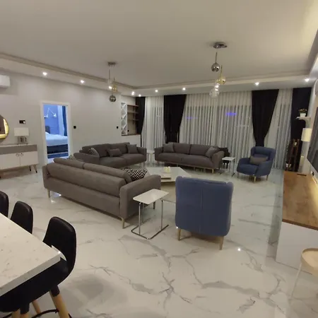 Luxury 4 Bedrooms Penthouse Caesar Gym,spa *
