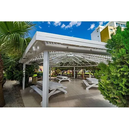 Luxury 4 Bedrooms Penthouse Caesar Gym,spa Apartment Perivolia tou Trikomou